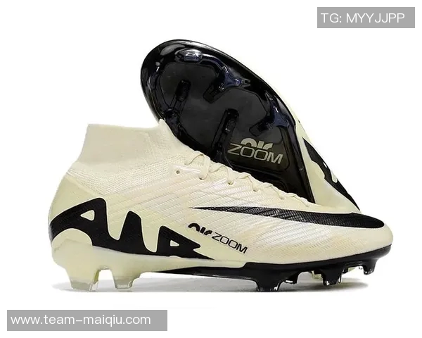 高帮白色足球鞋的时尚魅力与运动性能完美结合的全新体验